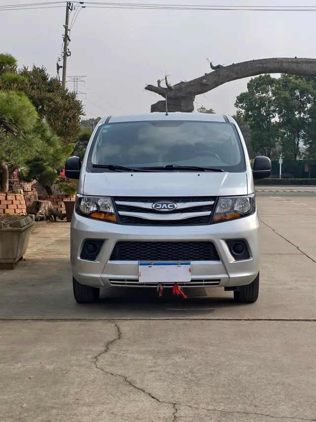 Used 2012 JAC Refine M3 SAU000068 (2) Used 2012 JAC Refine M3 SAU000068