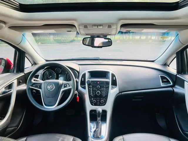 Used 2013 Buick Excelle SAU000055 (11) Used 2013 Buick Excelle SAU000055