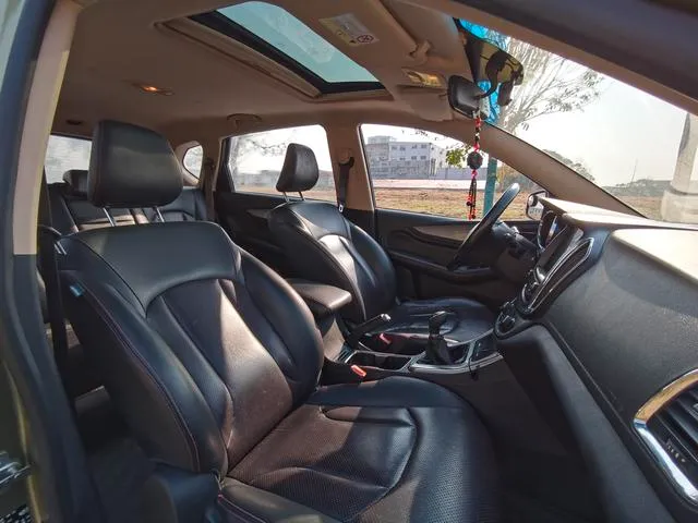 Used 2015 BaoJun 560 SAU000057