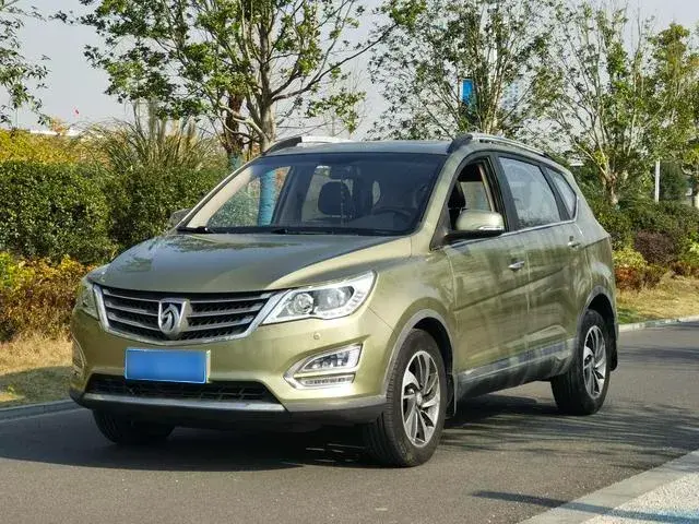 Used 2015 BaoJun 560 SAU000057