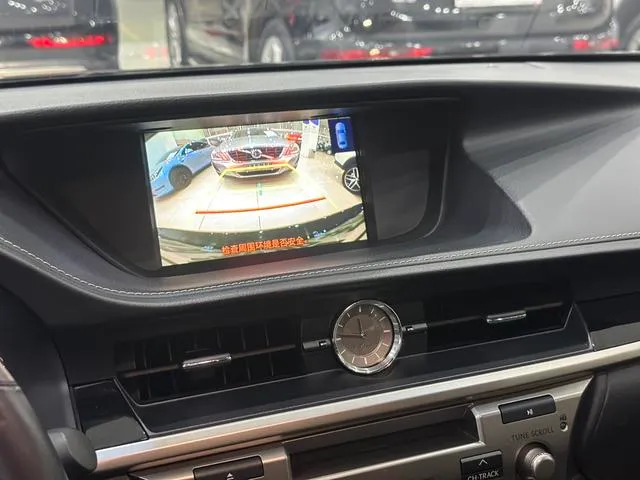 Used 2015 Lexus ES SAU000071 (11) Used 2015 Lexus ES SAU000071