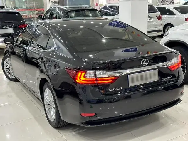 Used 2015 Lexus ES SAU000071 (16) Used 2015 Lexus ES SAU000071