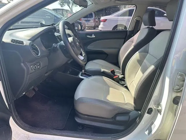 Used 2017 Kia Pega SAU000047 (2) Used 2017 Kia Pega SAU000047
