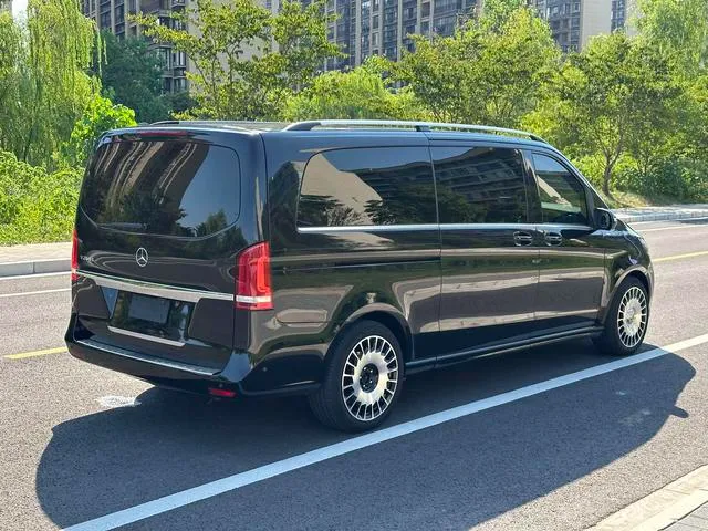 Used 2018 Mercedes-Benz V Class SAU000044 (11) Used 2018 Mercedes-Benz V Class SAU000044