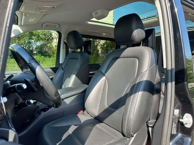 Used 2018 Mercedes-Benz V Class SAU000044 (2) Used 2018 Mercedes-Benz V Class SAU000044