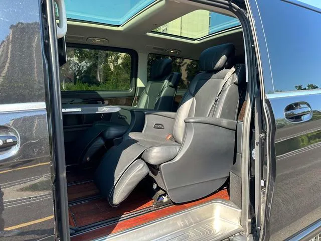 Used 2018 Mercedes-Benz V Class SAU000044 (26) Used 2018 Mercedes-Benz V Class SAU000044