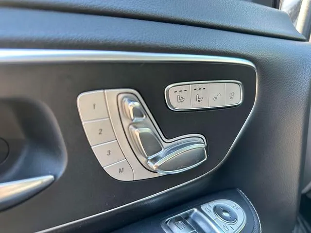 Used 2018 Mercedes-Benz V Class SAU000044 (7) Used 2018 Mercedes-Benz V Class SAU000044