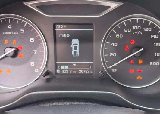 Used 2019 Dongfeng RuiQi 6 SAU000084