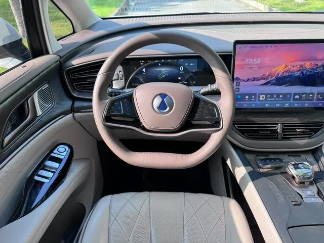 Used 2022 Denza D9 SAU000054 (7) Used 2022 Denza D9 SAU000054