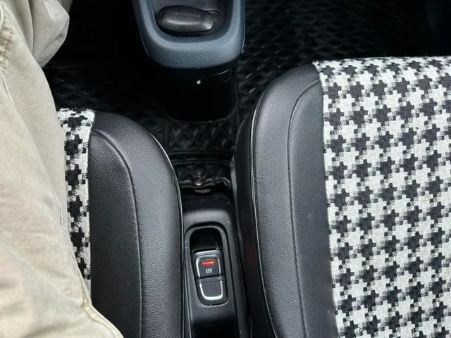 Used 2022 Leapmotor T03 SAU000046