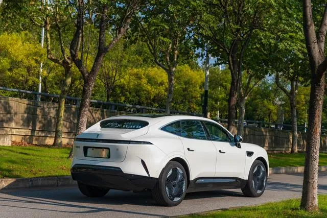 Used 2023 Avatr 11 SAU000058 (1) Used 2023 Avatr 11 SAU000058