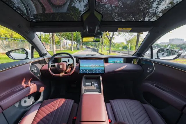 Used 2023 Avatr 11 SAU000058 (12) Used 2023 Avatr 11 SAU000058