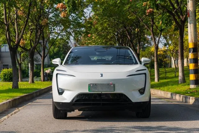 Used 2023 Avatr 11 SAU000058 (4) Used 2023 Avatr 11 SAU000058