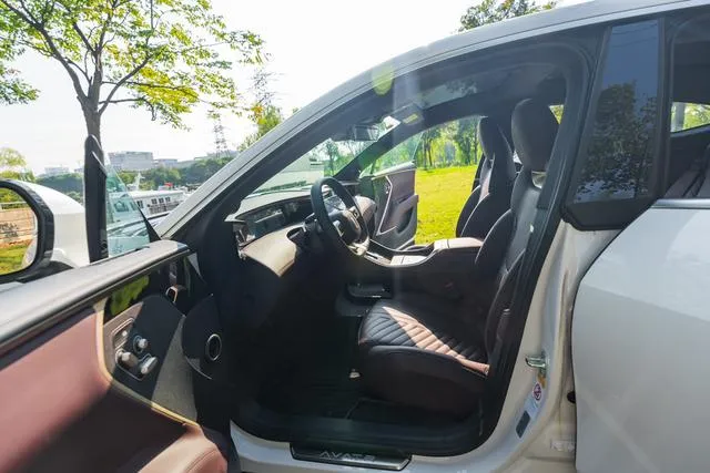 Used 2023 Avatr 11 SAU000058 (9) Used 2023 Avatr 11 SAU000058