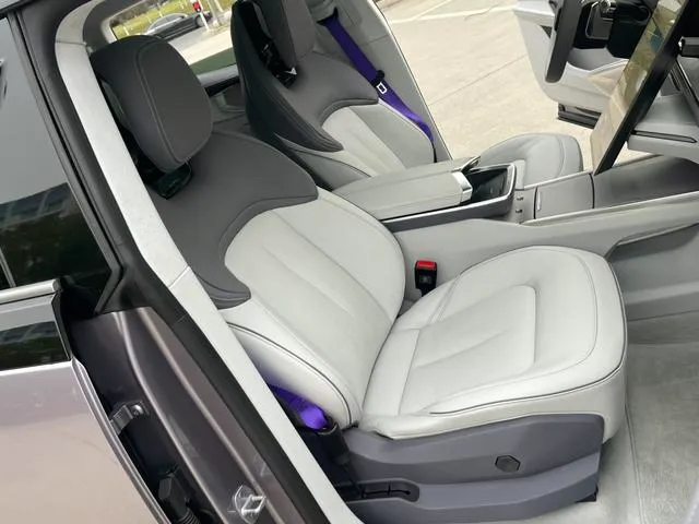 Used 2023 HiPhi Y SAU000053 (6) Used 2023 HiPhi Y SAU000053