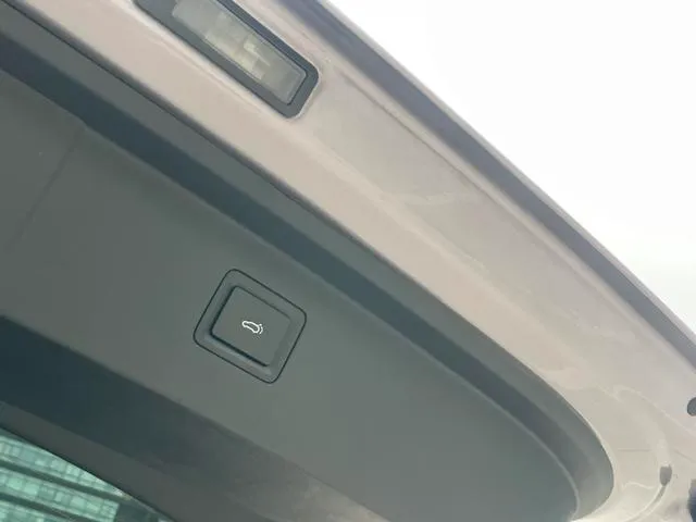 Used 2023 HiPhi Y SAU000053 (8) Used 2023 HiPhi Y SAU000053