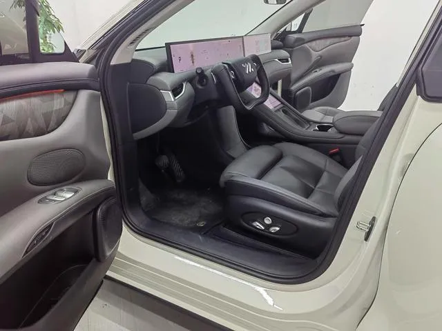 Used 2023 IM LS6 SAU000050 (9)