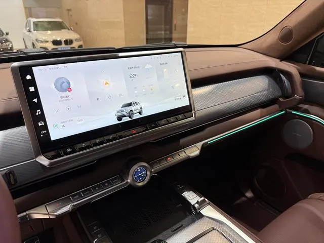 Used 2024 Tank 700 Hi4-T SAU000036 (10) Used 2024 Tank 700 Hi4-T SAU000036