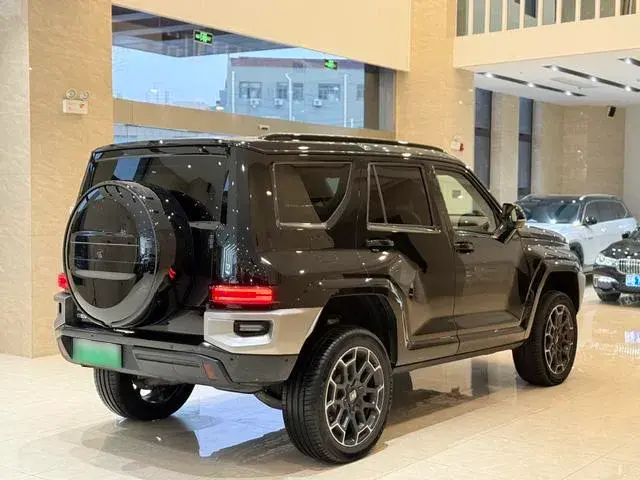 Used 2024 Tank 700 Hi4-T SAU000036 (14) Used 2024 Tank 700 Hi4-T SAU000036