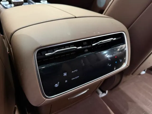 Used 2024 Tank 700 Hi4-T SAU000036 (19) Used 2024 Tank 700 Hi4-T SAU000036