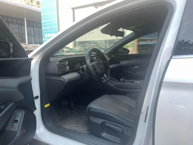 Used BYD QinL 2024 SAU000008