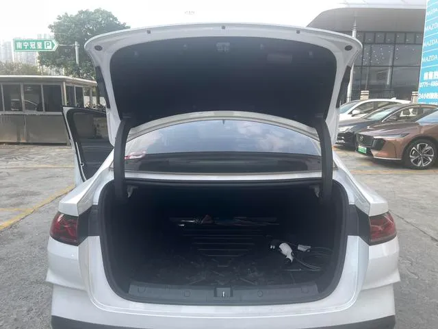 Used BYD QinL 2024 SAU000008