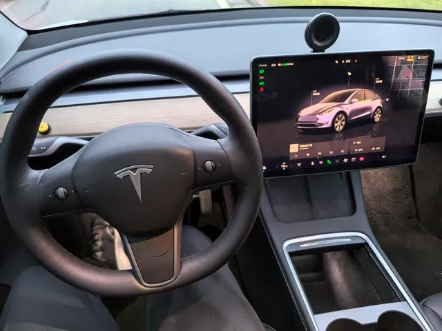 Used Tesla Model Y 2022 SAU000035 (1) Used Tesla Model Y 2022 SAU000035