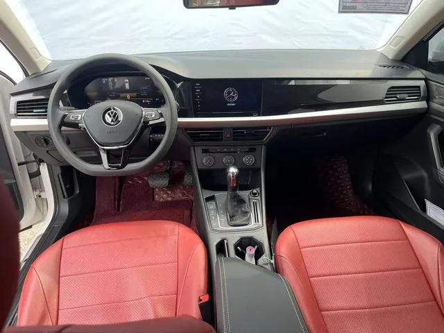 Used Volksvagen Lavida 2022 SAU000012