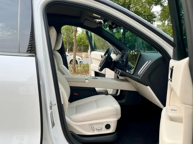 aeb1fd5da5894babb16e22184a851e23_tplv-f042mdwyw7-auto-webp_640_0 Used Li L6 2024 SAU000018