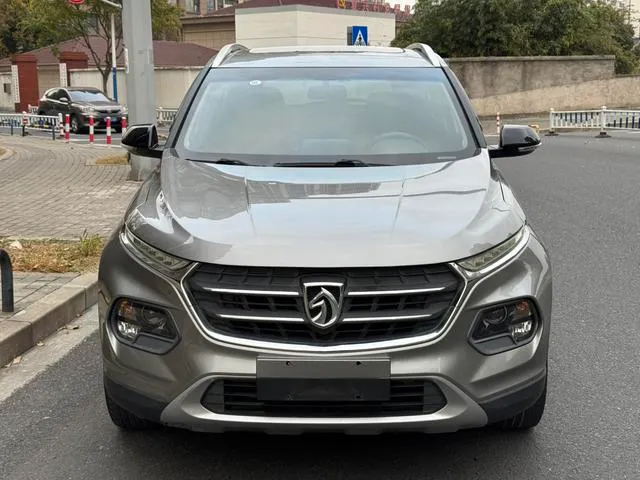 Used 2017 BaoJun 510 SAU000104