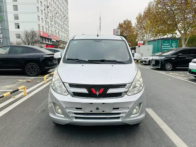Used 2019 WuLing RongGuang V SAU000108