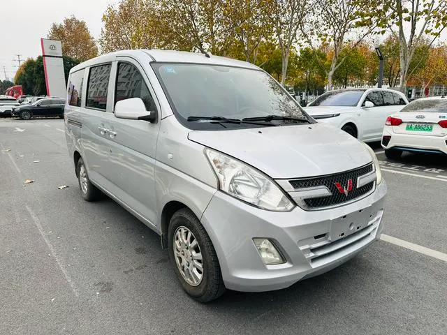Used 2019 WuLing RongGuang V SAU000108