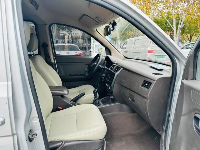 Used 2019 WuLing RongGuang V SAU000108