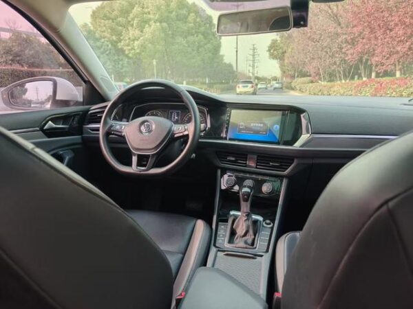 Used 2020 Volkswagen Sagitar SAU000128
