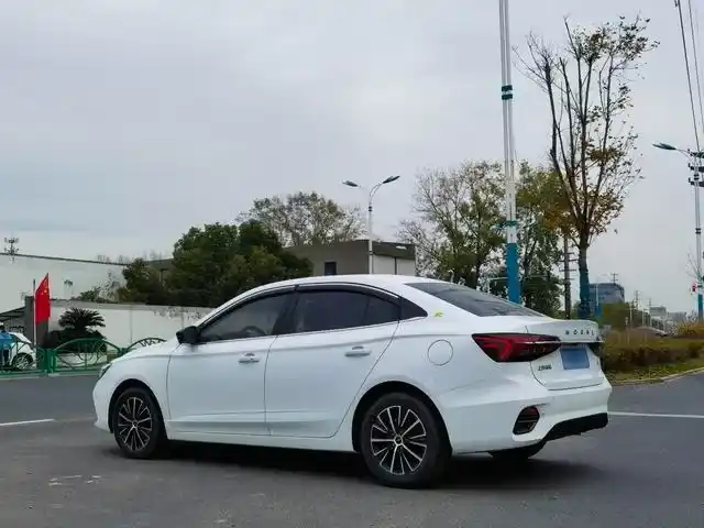 Used 2021 Roewe i5 SAU000095 (1) Used 2021 Roewe i5 SAU000095