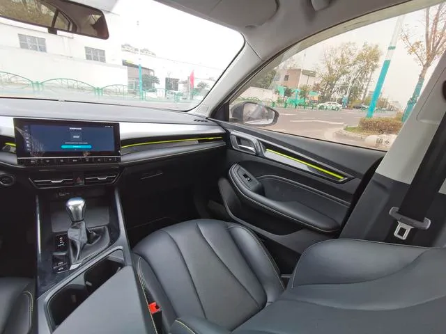 Used 2021 Roewe i5 SAU000095 (12) Used 2021 Roewe i5 SAU000095