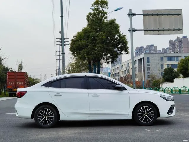 Used 2021 Roewe i5 SAU000095 (18) Used 2021 Roewe i5 SAU000095