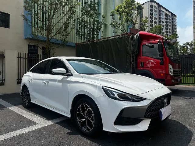 Used 2021 Roewe i5 SAU000096