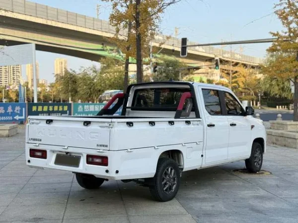 Used 2021 WuLing ZhentTu SAU000122