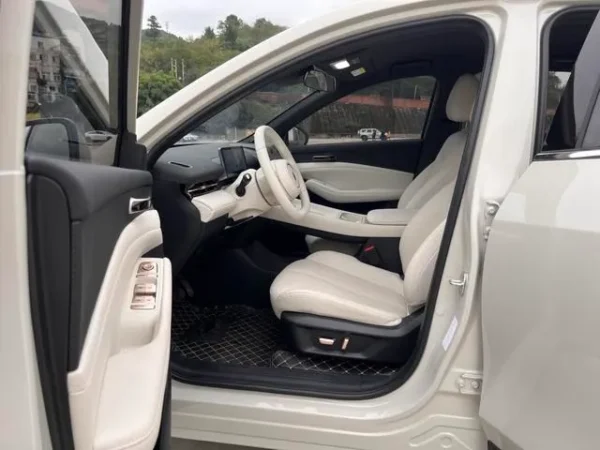 Used 2024 BaoJun Cloud Sea SAU000147