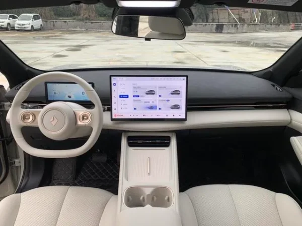 Used 2024 BaoJun Cloud Sea SAU000147