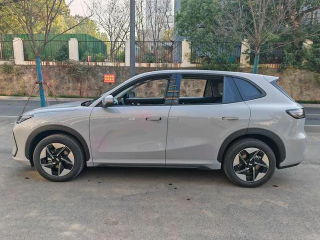 Used 2024 Geely Galaxy E5 SAU000117