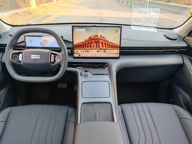 Used 2024 Geely Galaxy E5 SAU000117