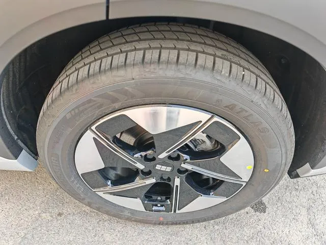 Used 2024 Geely Galaxy E5 SAU000117