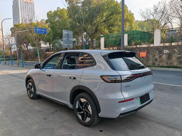 Used 2024 Geely Galaxy E5 SAU000117