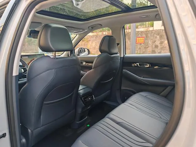 Used 2024 Geely Galaxy E5 SAU000117