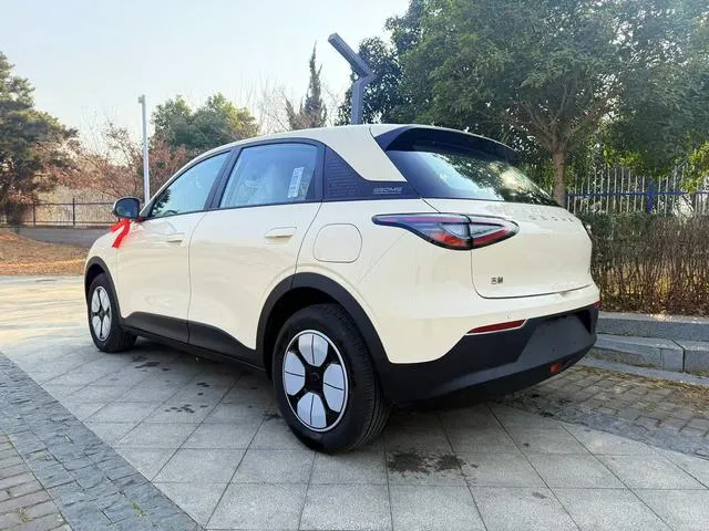 Used 2025 Geely XingYuan SAU000115